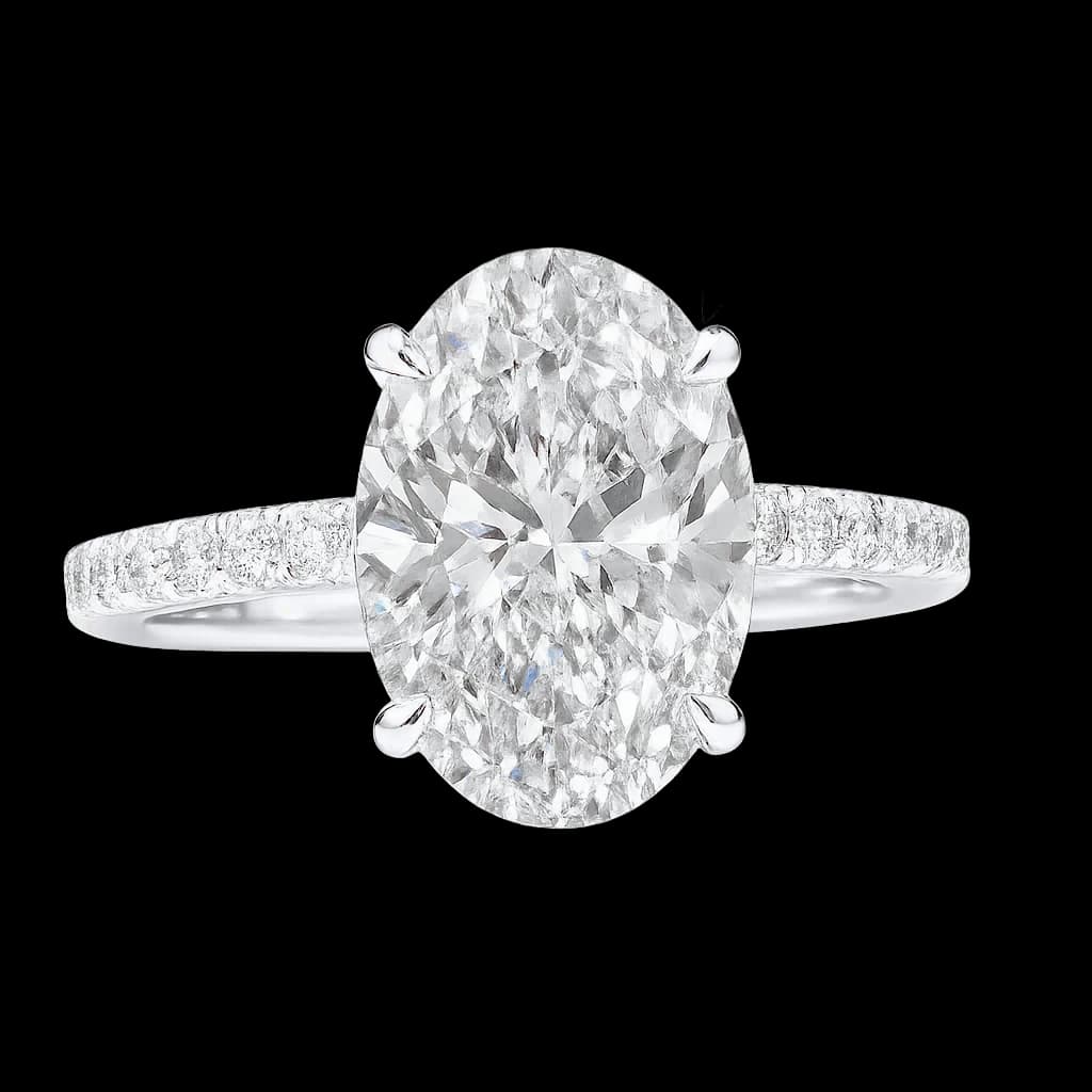 Oval diamond engagement ring